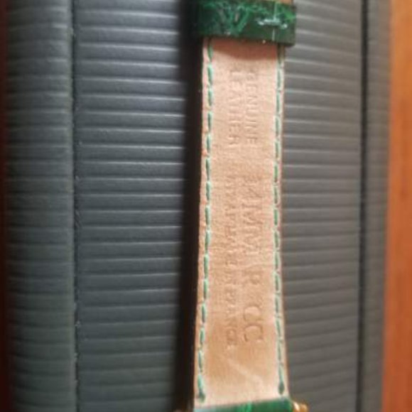 Vintage Ladies Gucci Watch - Picture 6 of 6